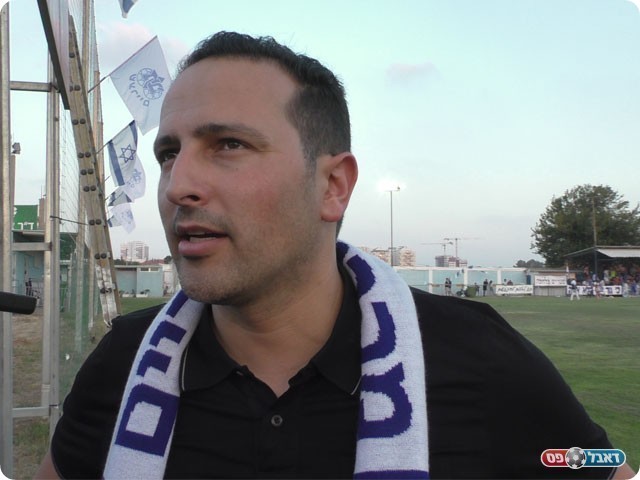 האיש והחזון. פרי (שקד מורג)